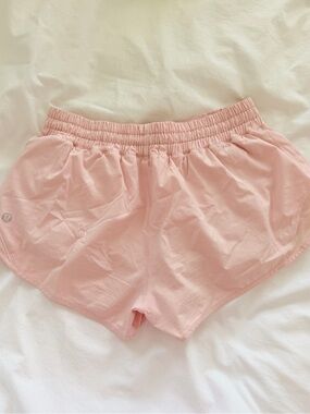 lululemon athletica hotty hot 2.5 in Pale Pink Athletic Shorts